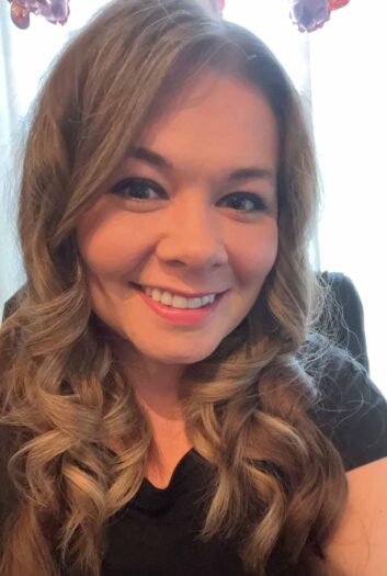Iva Demir Chustz, Bowling Green, Kentucky accounting, bookkeeping, and tax professional head shot.